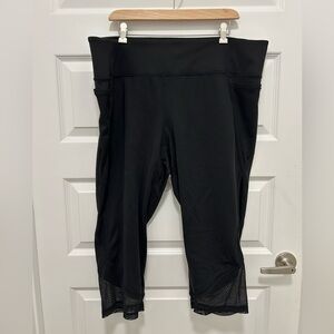 Lane Bryant Livi Active Sculpting Capri Leggings Mesh Black Womens Plus 26/28